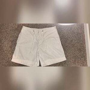 Women's Columbia basic white shorts